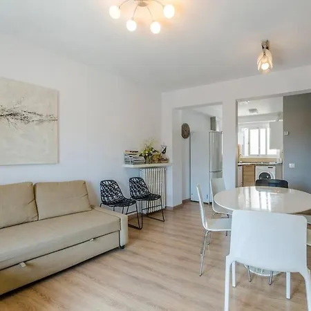 Canela Homes Balmes Apartment